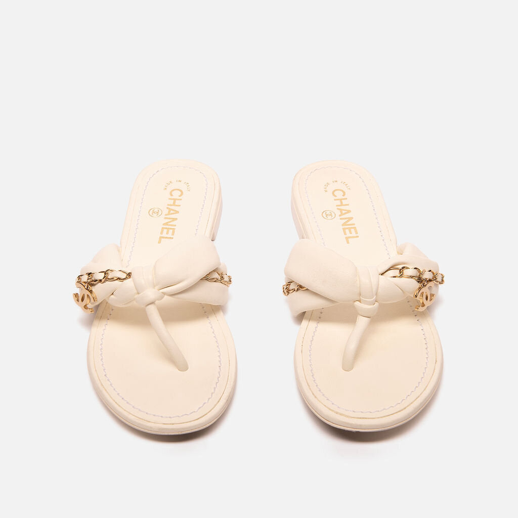 Chanel White Leather Chain-Accent Flip Flops Sandals