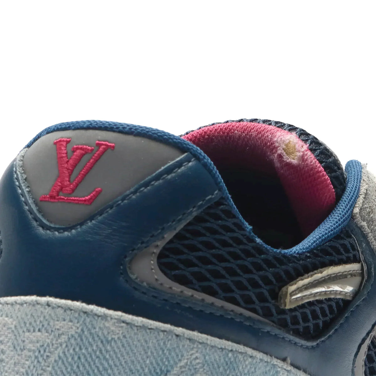 Preloved - Louis Vuitton LV Run Away Blue Sneaker