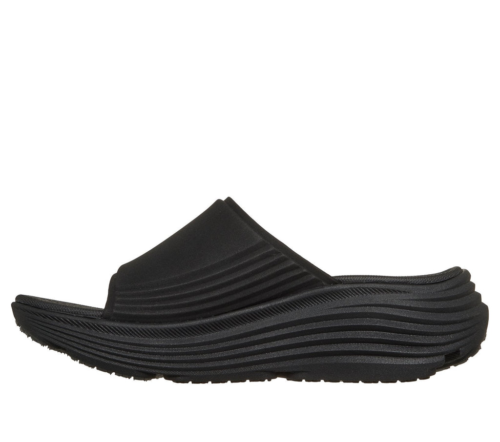 Max Cushioning Endeavour Sandal - Esmie