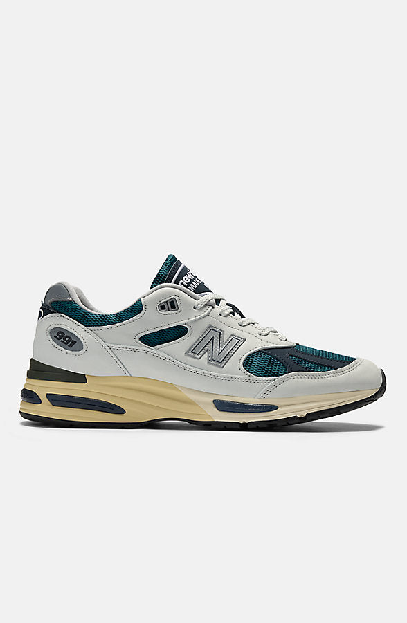 New Balance Men's Made in UK 991v2 Shoes - Grey/Balsam And Total Eclipse